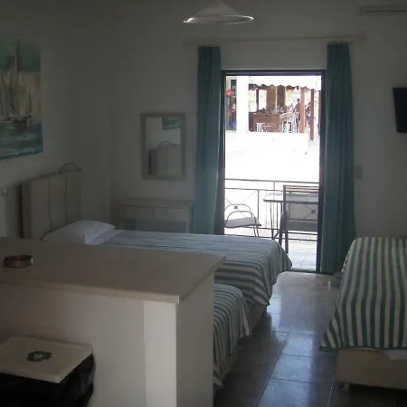 Aparthotel Umbrella 4*