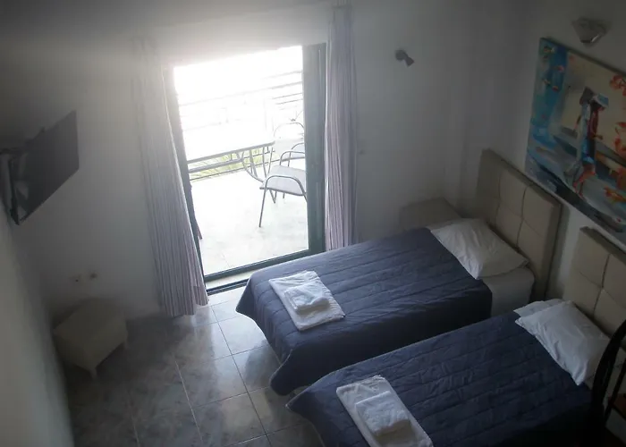 Umbrella Aparthotel 4*
